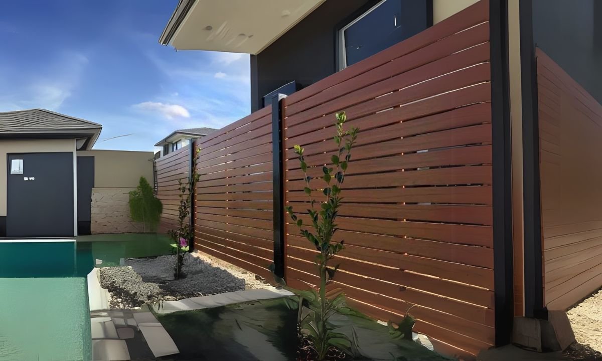 WOODEN FENCING